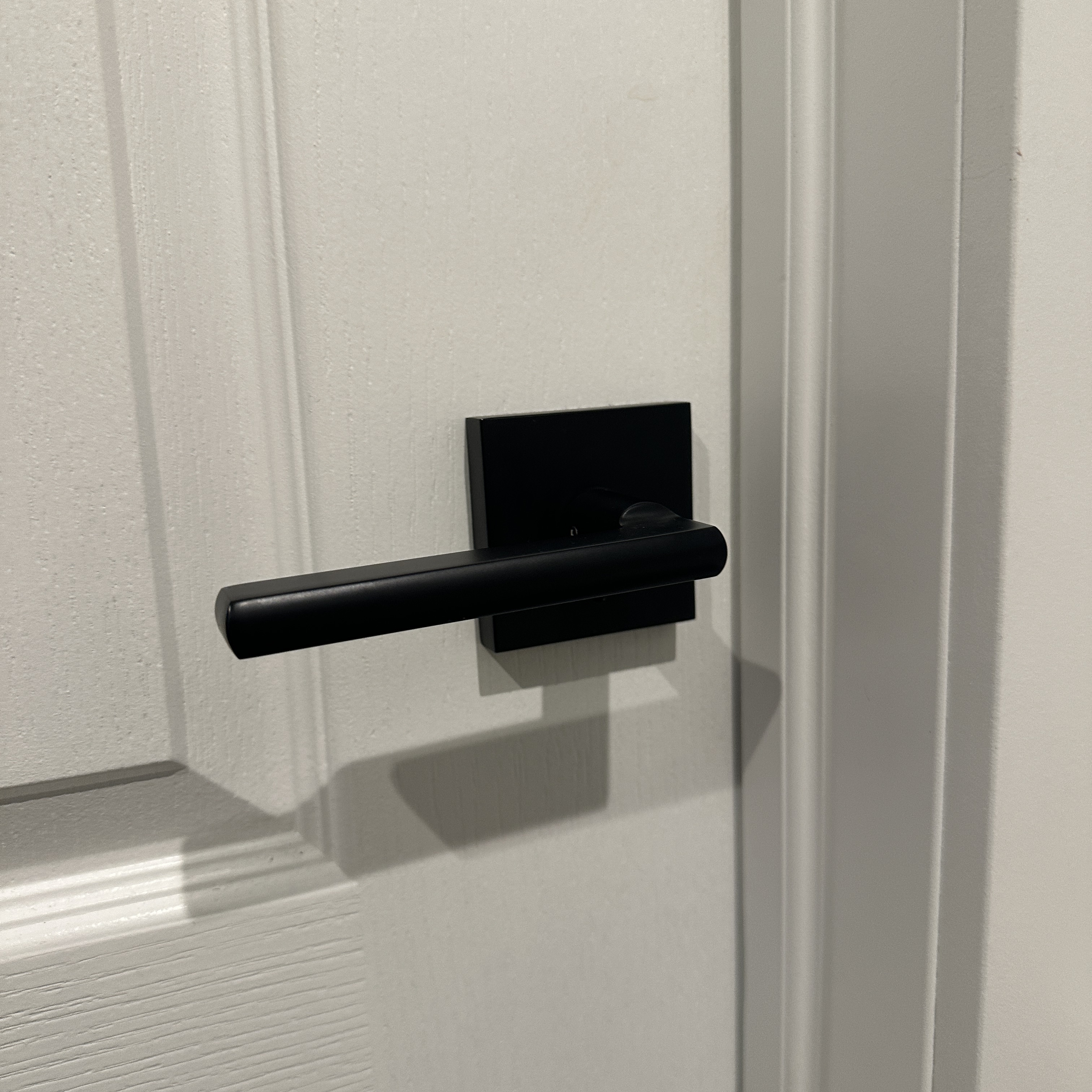 A door lock system that displays to the one inside that the door is locked with the LED.